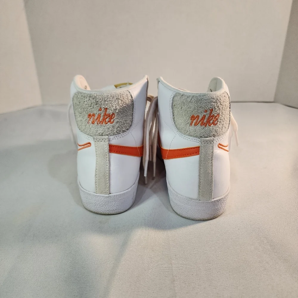 Nike Women's Blazer Mid '77 SE "First Use" Sneakers White&Orange Colorway Size 8 - Picture 3 of 10
